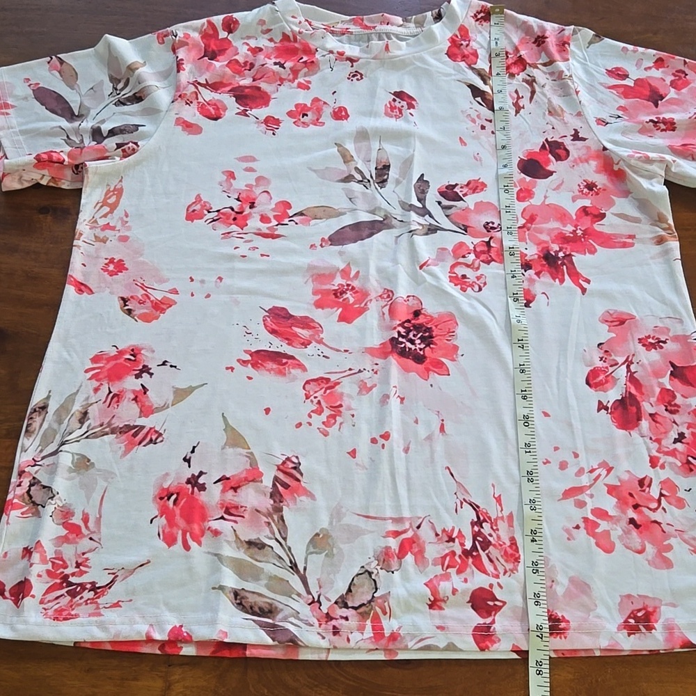 Roserock Closet Pink Floral T-shirt Size XL - Picture 5 of 7